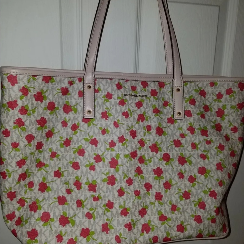 Michael Kors Signature LARGE Open Tote Bag In Vanilla Floral Tote